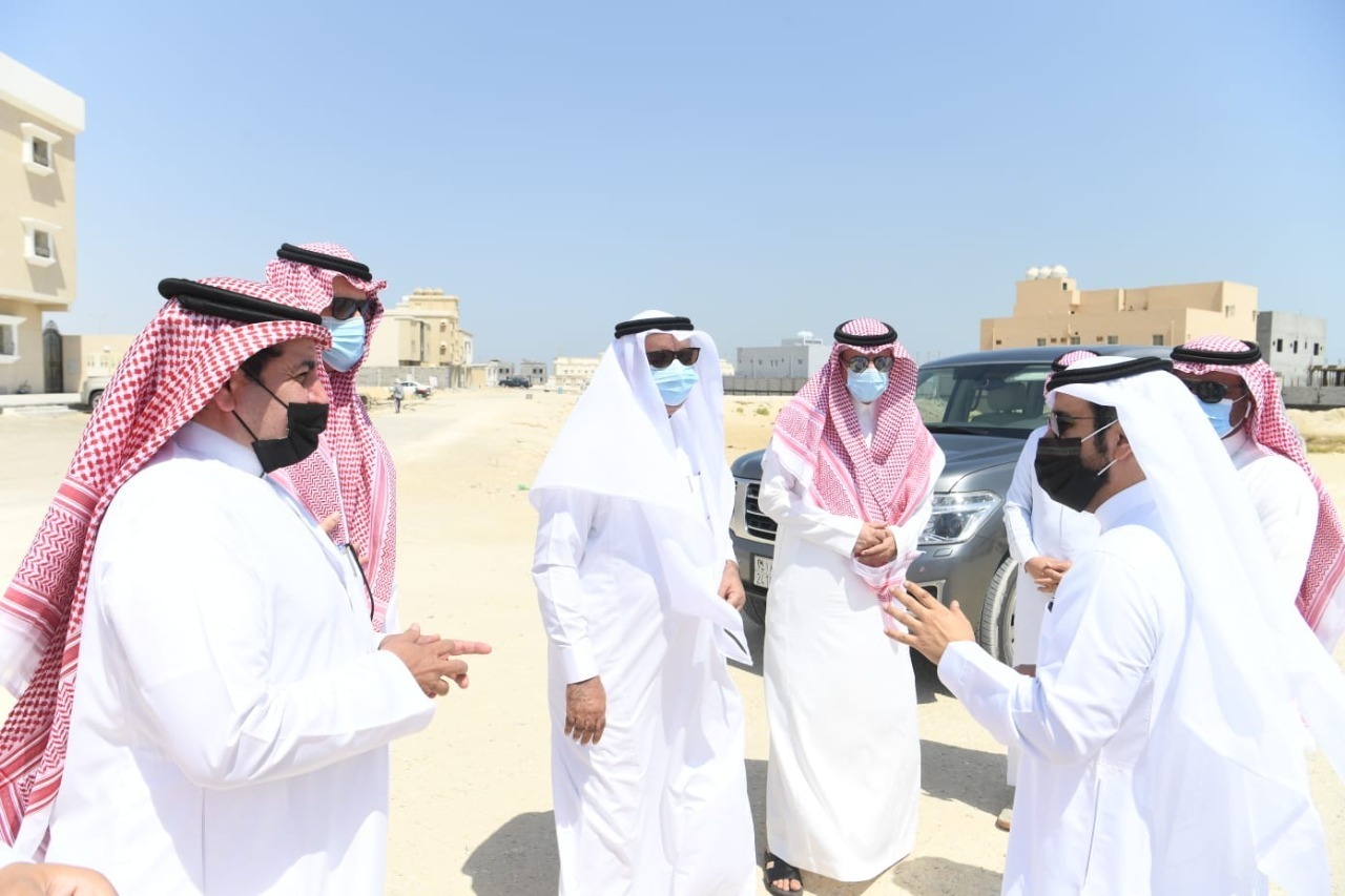 أمين الشرقية يتفقد المشاريع الخدمية بضاحية الملك فهد بالجبيل