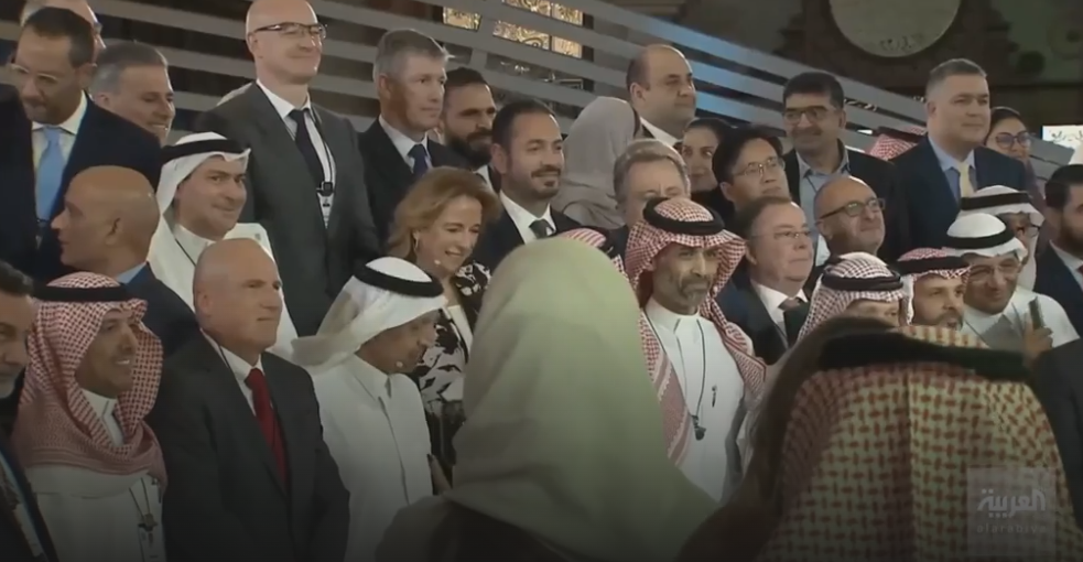 إعلان نقل 44 شركة عالمية مقراتها الإقليمية إلى #المملكة (فيديو )