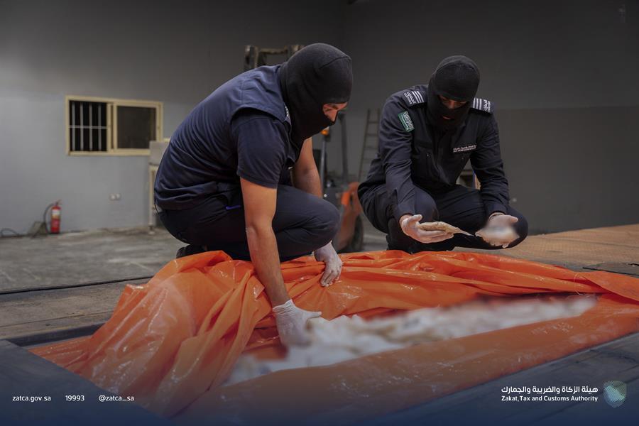 “الجمارك” تُحبط محاولة تهريب أكثر من 2.3 مليون حبة كبتاجون