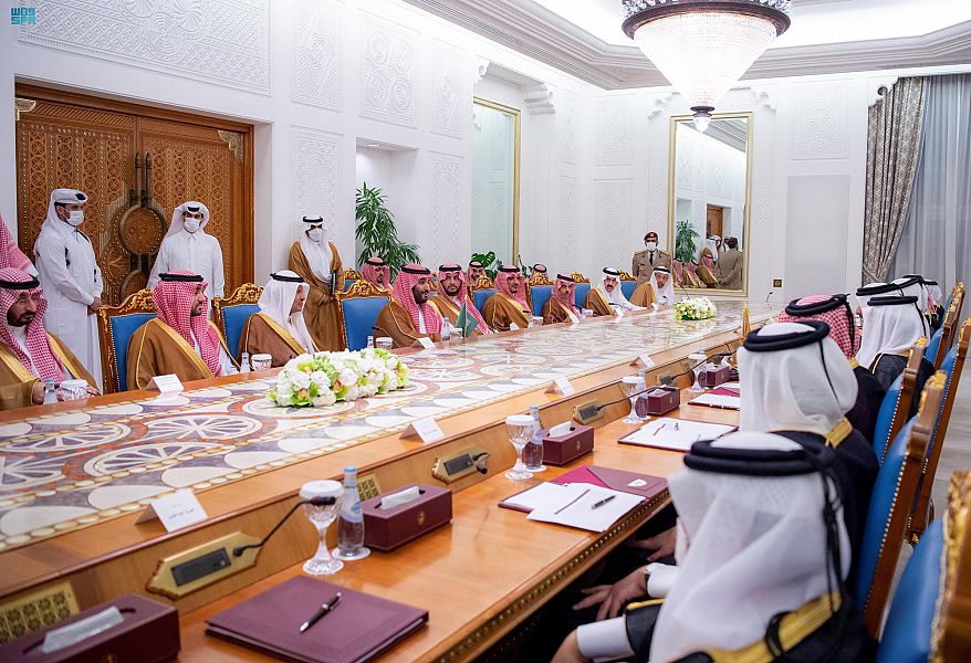 ولي العهد وأمير قطر يبحثان تعزيز العلاقات الأخوية والأمن والاستقرار بالمنطقة