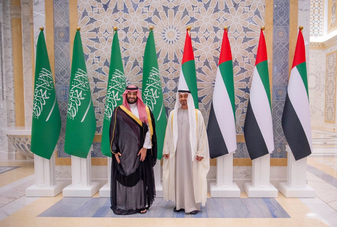 محمد بن سلمان في أبو ظبي ثاني محطة في جولته الخليجية
