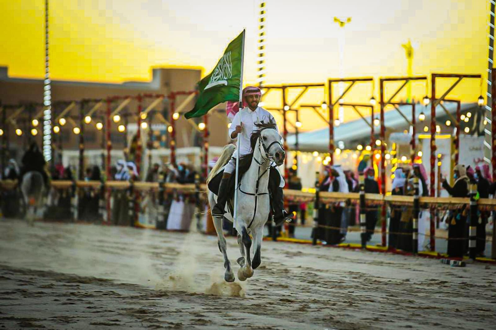 مهرجان ربيع النعيرية يختتم فعالياته بإقبال تجاوز 206 ألف زائر