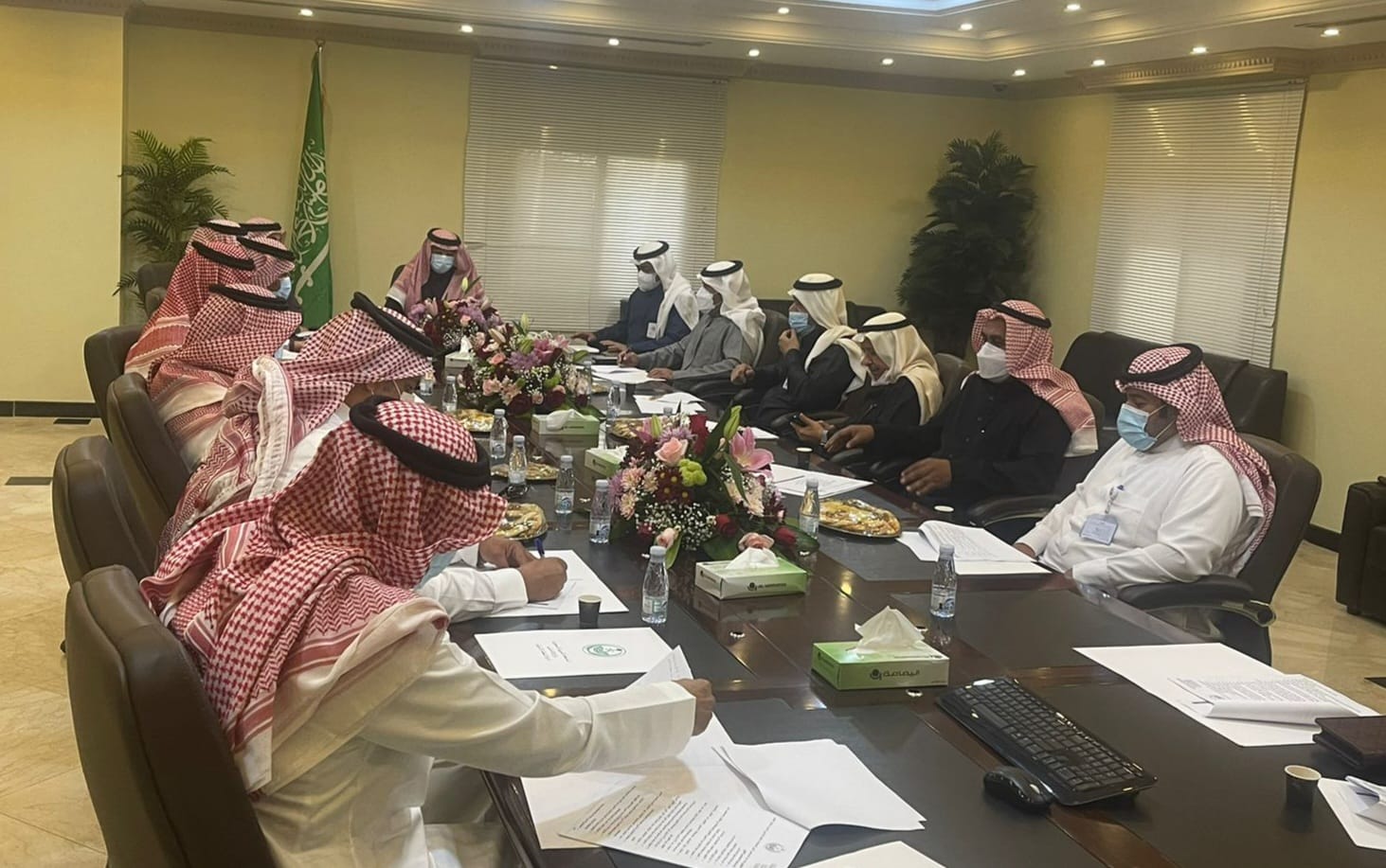 محافظ الجبيل يرأس اجتماع المجلس المحلي