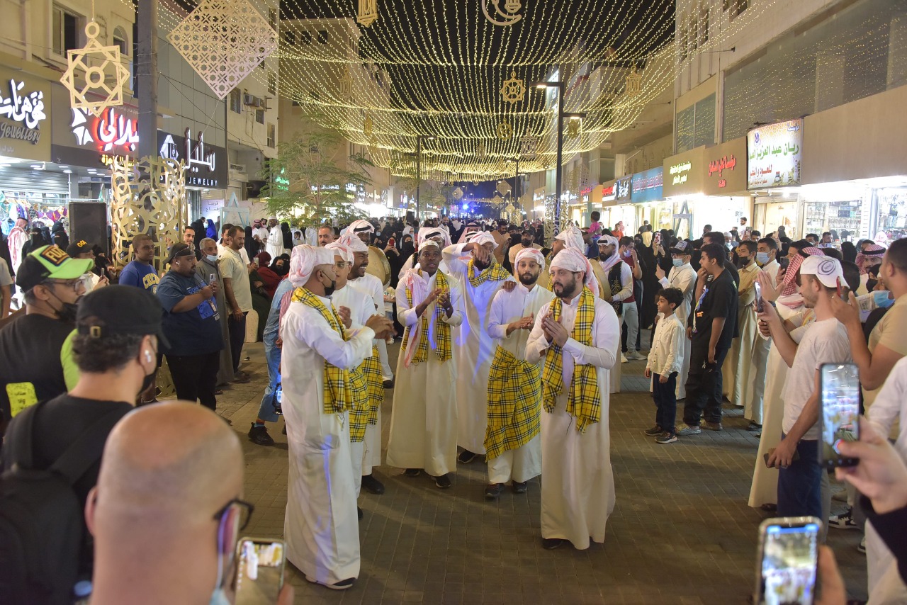 مهرجان سوق الحب 2 يشهد إقبالاً كبيراً