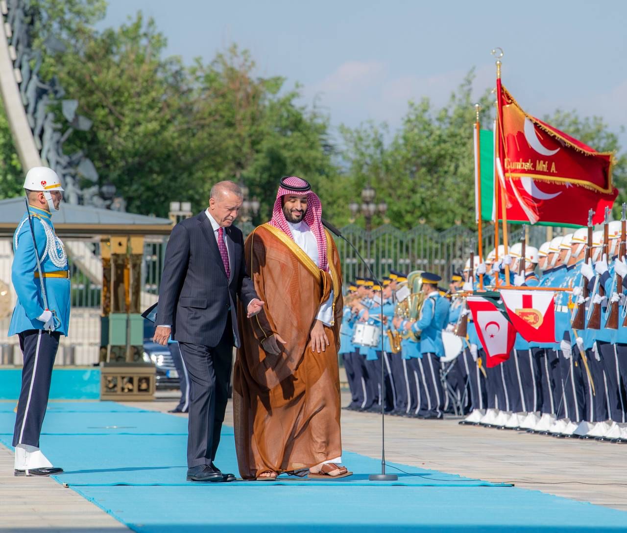 ولي العهد: تحية الإسلام بدلًا من #مرحبا_عسكر