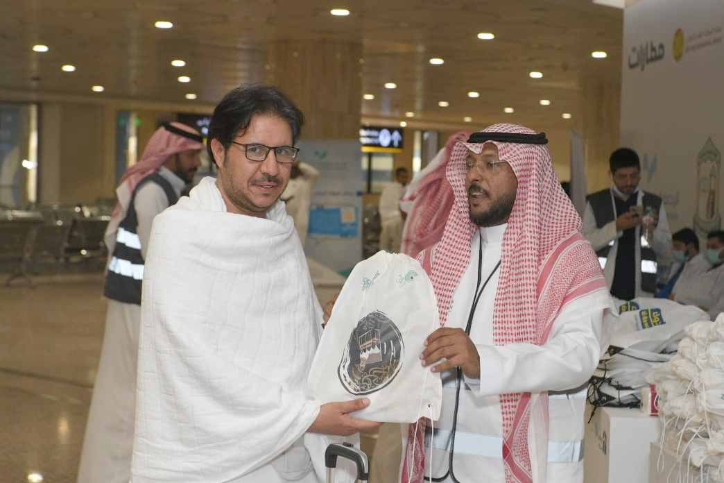 أمانة الشرقية بالشراكة مع مطارات الدمام تطلق مبادرة " بسلام آمنين " لخدمة الحجاج بمطار الملك فهد