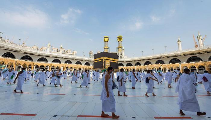 "الحج العمرة" توضح: 10 إرشادات لأداء طواف مثالي