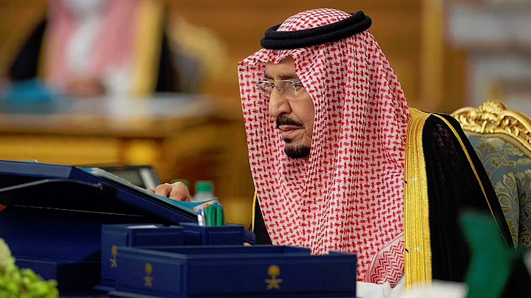 الموافقة على أسواق حرة بالمنافذ ولائحة "إصلاح ذات البين".. مجلس الوزراء يُصدر 11 قرارًا