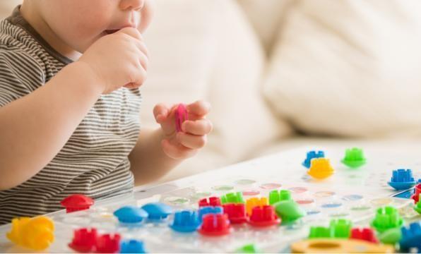 تعيق النمو وتسبب السرطان.. دراسة: الألعاب البلاستيكية تحتوي على مستويات خطيرة من السموم