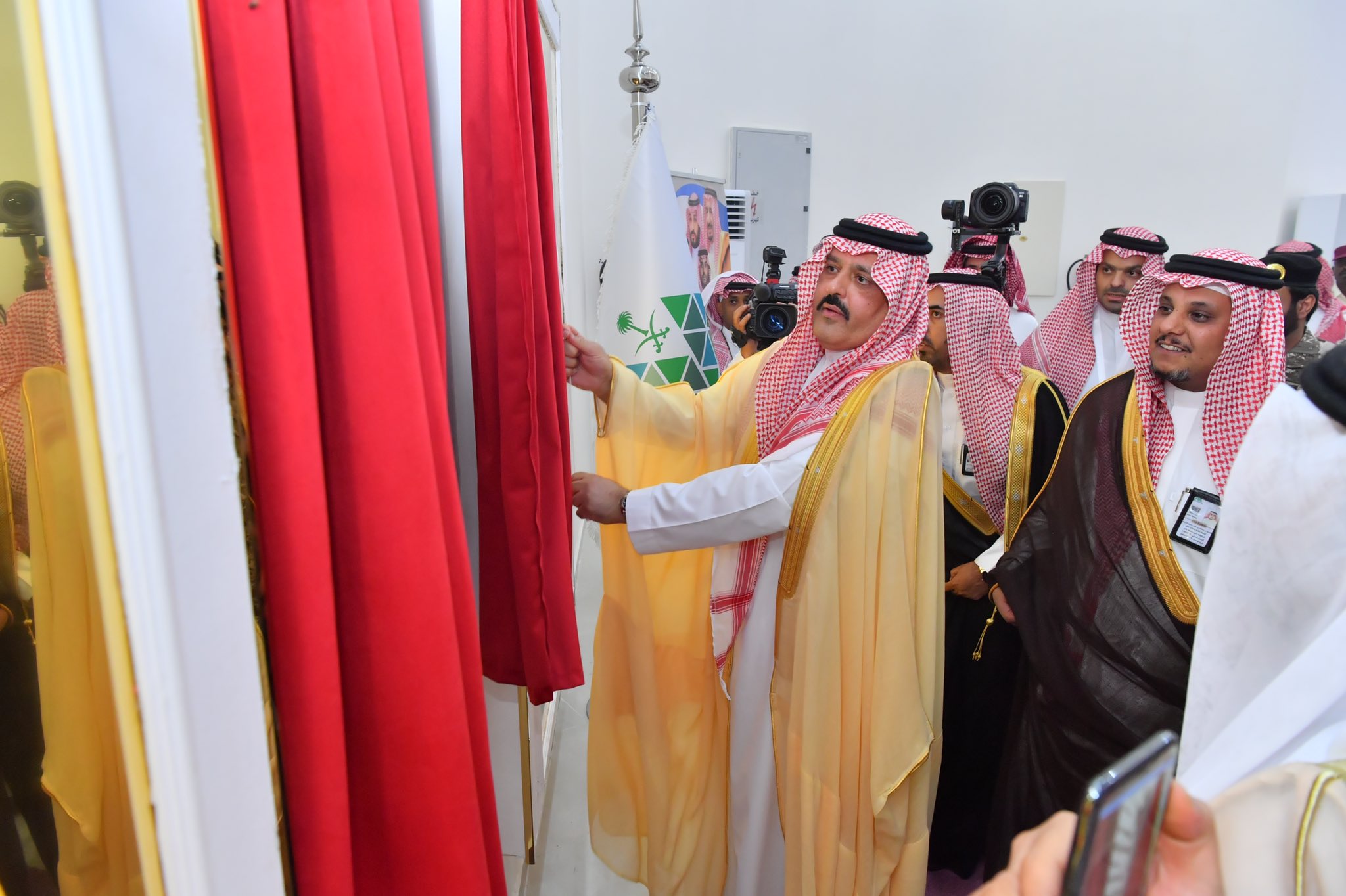 سمو أمير حائل يفتتح مقر المركز الحضاري بمحافظة الحائط