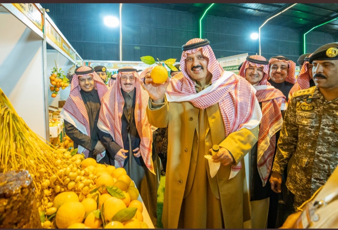 أمير منطقة حائل يزور مقر مهرجان الحمضيات بحائل .