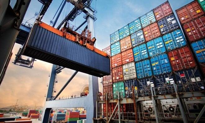 في أكتوبر.. ارتفاع قيمة الصادرات البترولية 16.6% وغير البترولية 4.4%