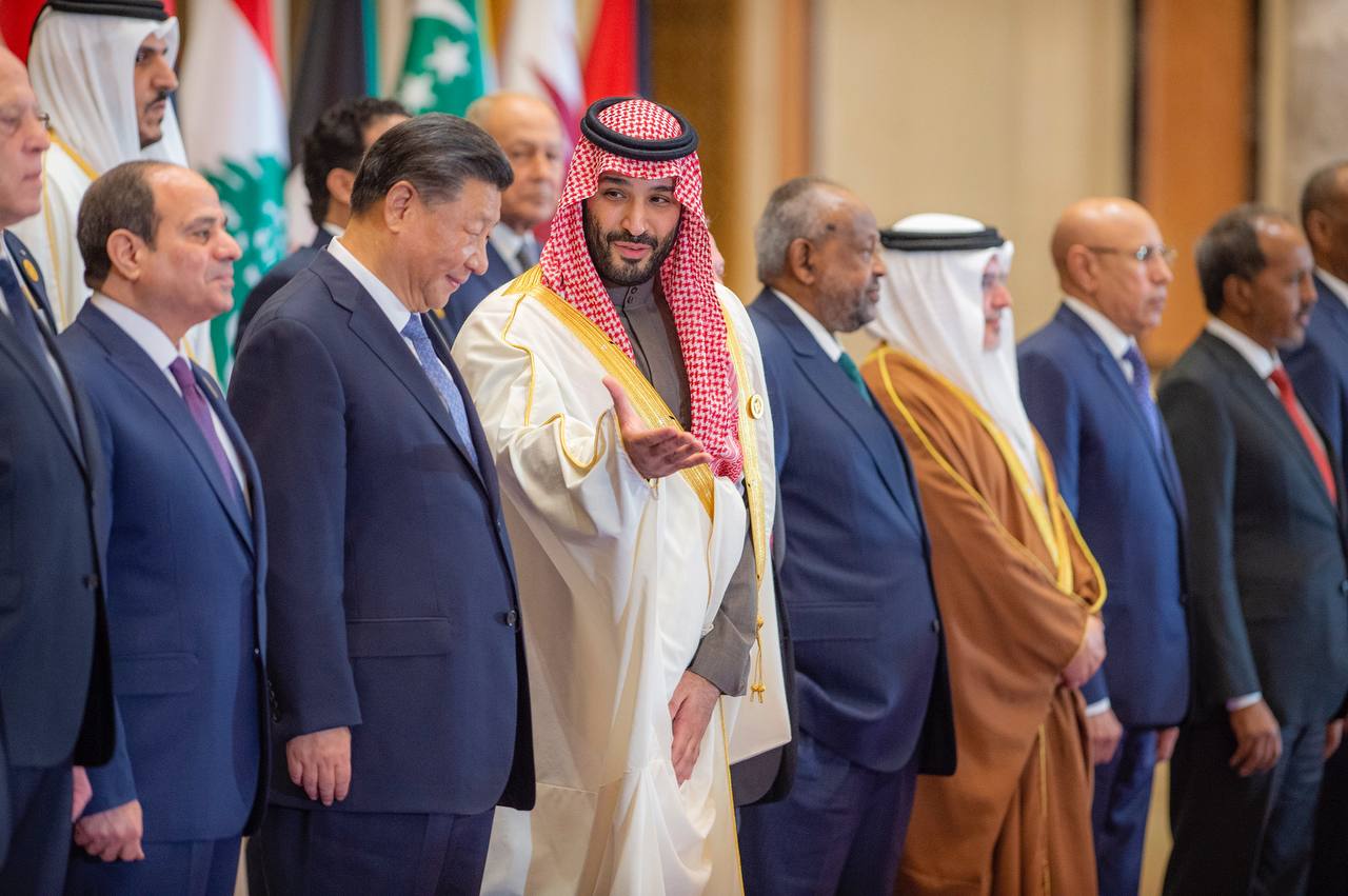 4 لقاءات لـ ولي العهد مع رؤساء وزعماء في القمة العربية الصينية