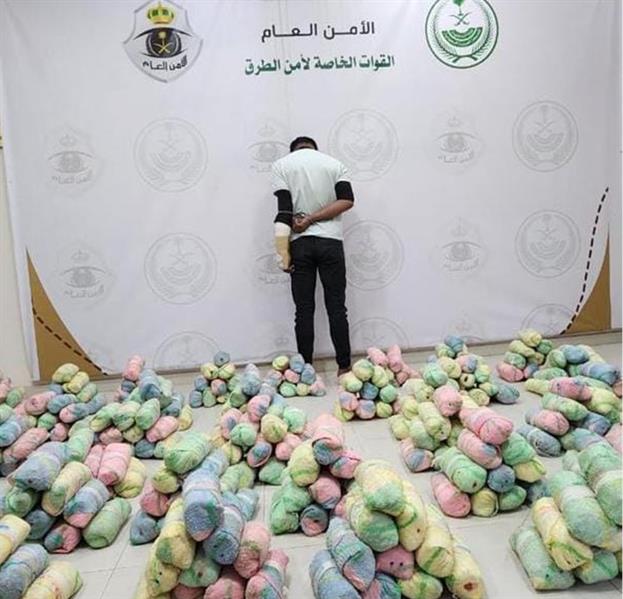 بحوزته كمية من "القات" المخدر.. القبض على مواطن بمحافظة الدرب