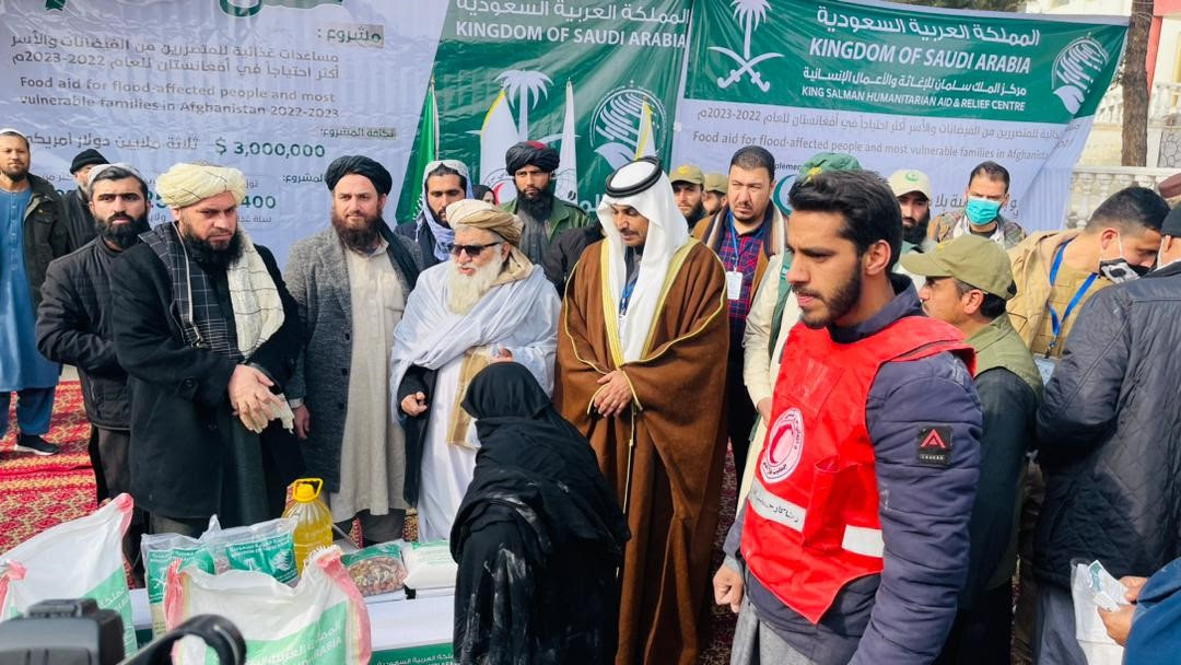 تدشين مشروع السلال الغذائية للأسر الأكثر احتياجا في أفغانستان بتمويل من مركز الملك سلمان للإغاثة والأعمال الإنسانية