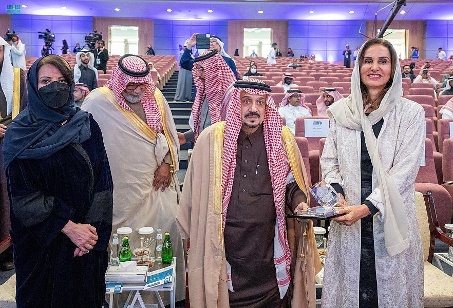 أمير الرياض يفتتح مؤتمر الزهايمر الدولي الخامس ويشيد بجهود جمعية الزهايمر