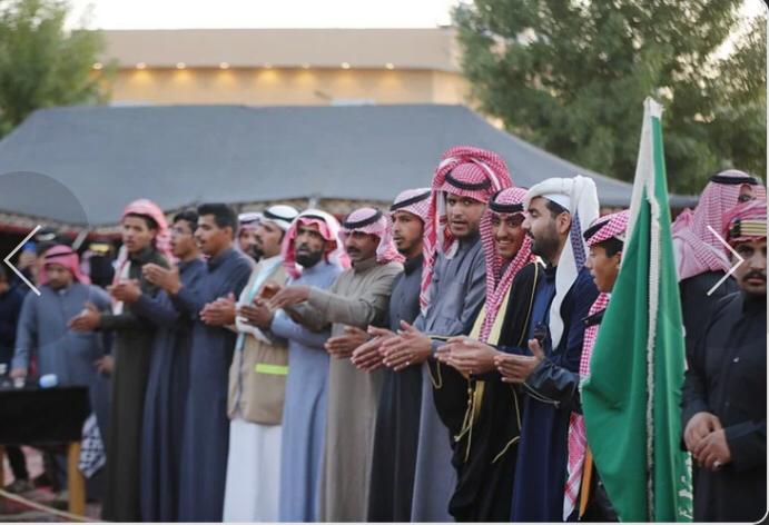 بالصور.. أهالي محافظة تيماء يعبرون عن فخرهم واعتزازهم بيوم التأسيس