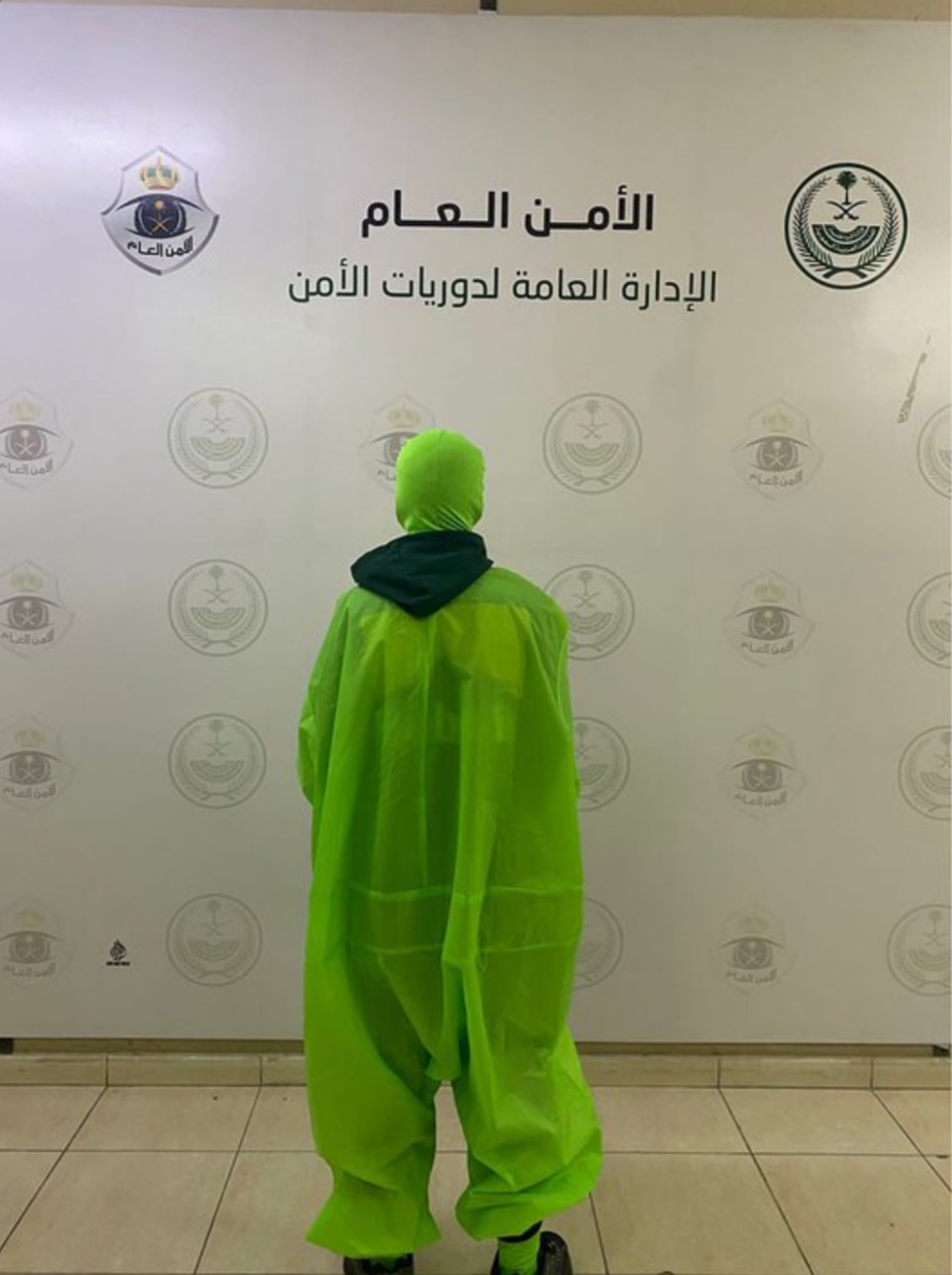 الأحساء.. القبض على شخص لتعطيله حركة السير ومحاولة الهروب من مركبة أمنية