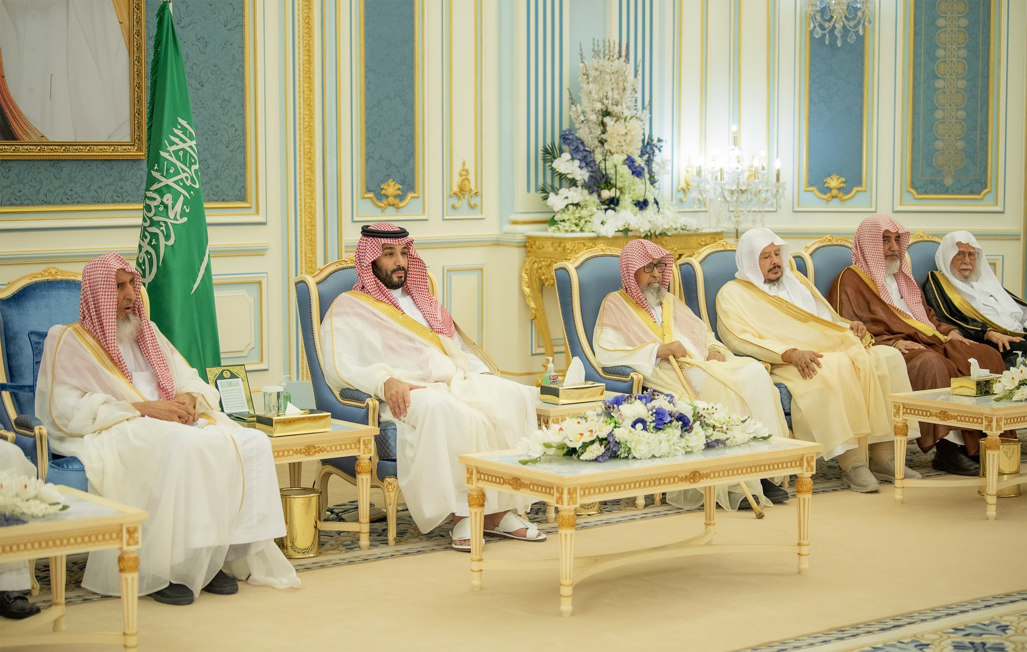 بالفيديو والصور..ولي العهد يستقبل المهنئين بشهر رمضان المبارك