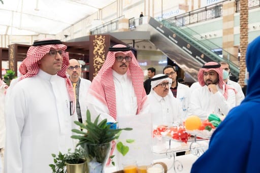 محافظ الجبيل يدشن حملة الكشف المبكر عن سرطان القولون والمستقيم