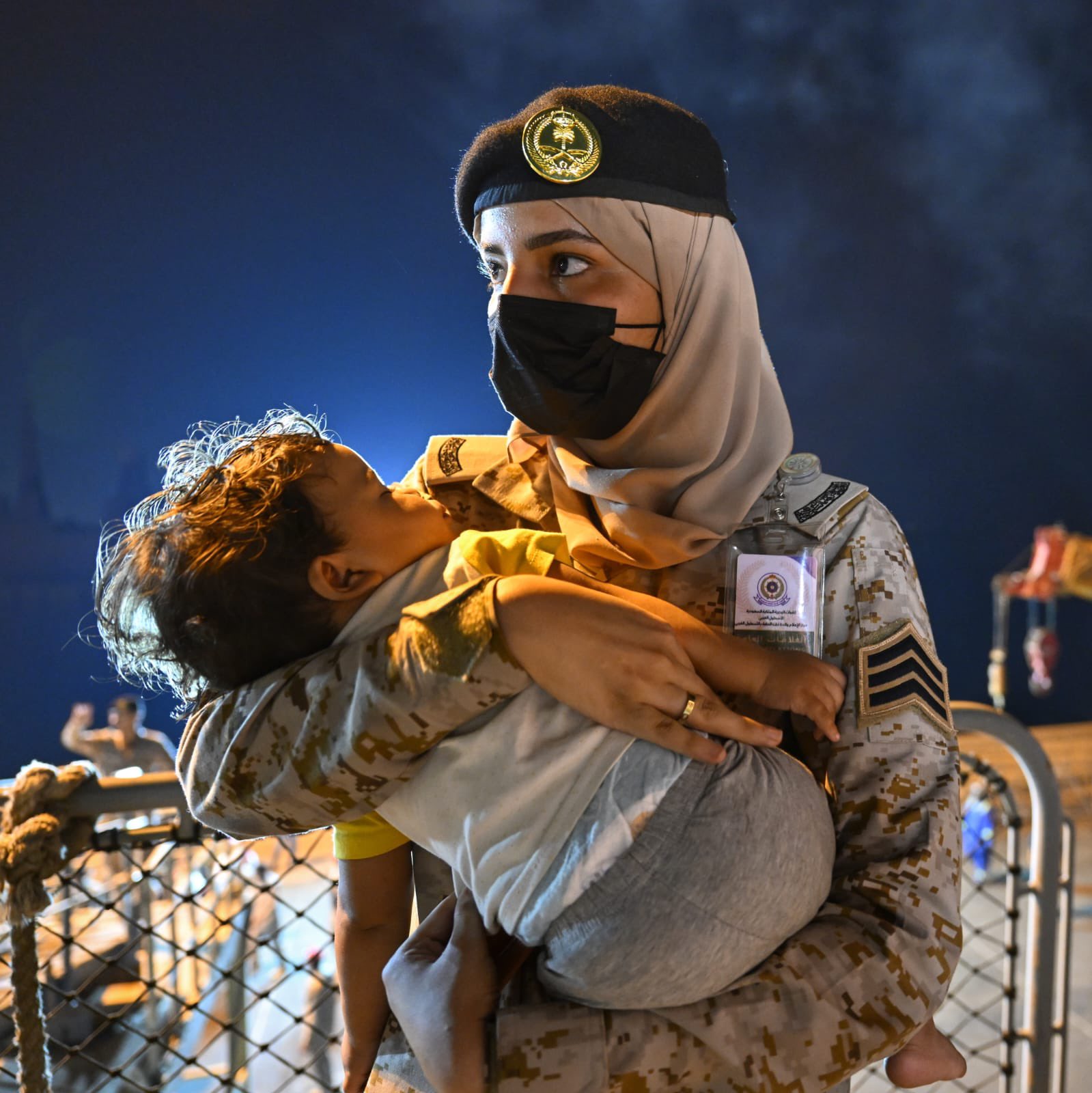 السودان..وصول 13 مواطناً سعودياً و1674 شخصاً من رعايا الدول الشقيقة والصديقة إلى مدينة جدة