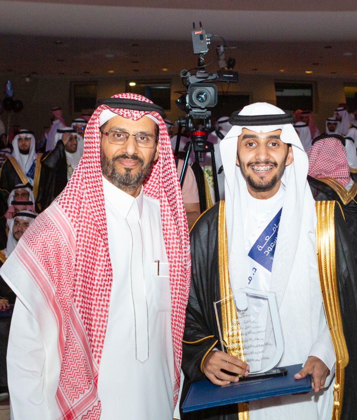 علي القرني يحتفل بتخرج أبنه مهند من كلية الطب