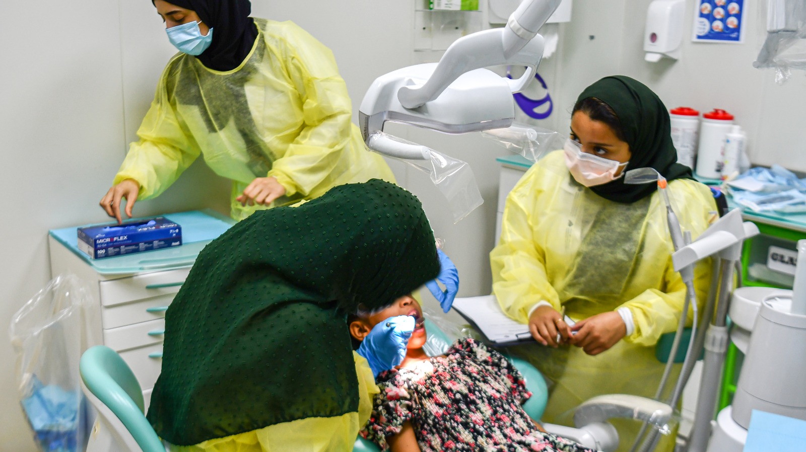 بالتعاون مع كلية الطب بجامعة الإمام.. مبادرة لعلاج أسنان أيتام جمعية البر بالشرقية بالمجان