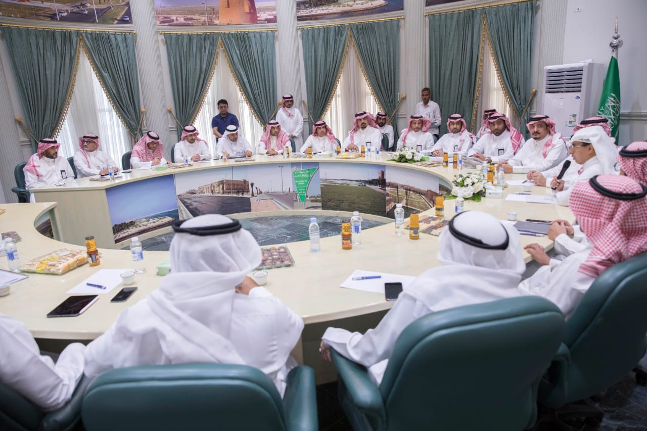 محافظ الجبيل "الداود" يستقبل وفد هيئة تطوير المنطقة الشرقية