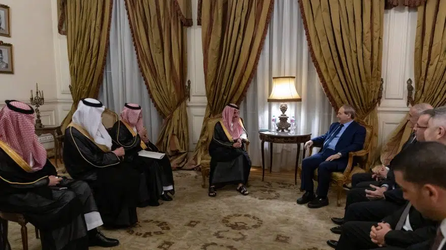 الأمير فيصل بن فرحان يلتقي وزراء خارجية مصر وسوريا والأردن بالقاهرة