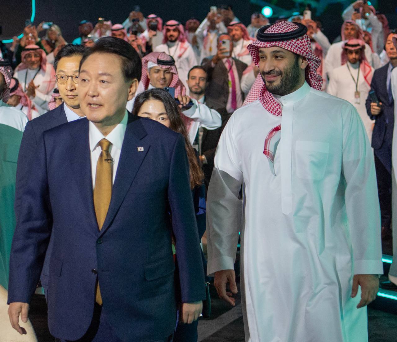ولي العهد يشهد جانباً من جلسات منتدى مبادرة مستقبل الاستثمار ( فيديو)