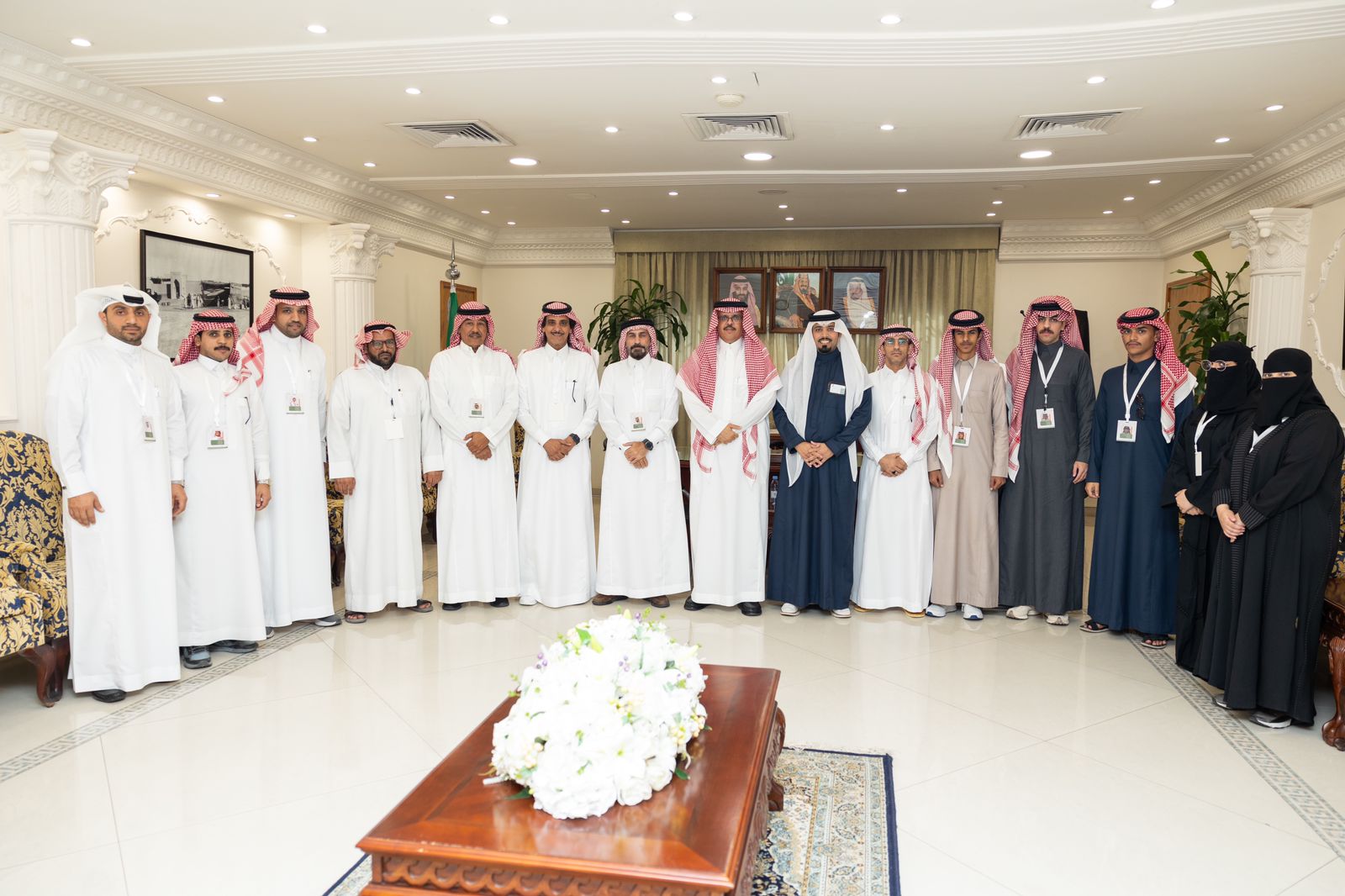 محافظ الجبيل "الداود" يستقبل منسوبي ميدان فروسية الجبيل