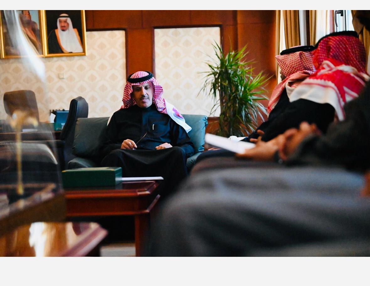 محافظ تيماء يستقبل مدير عام فرع مركز وقاء بتبوك