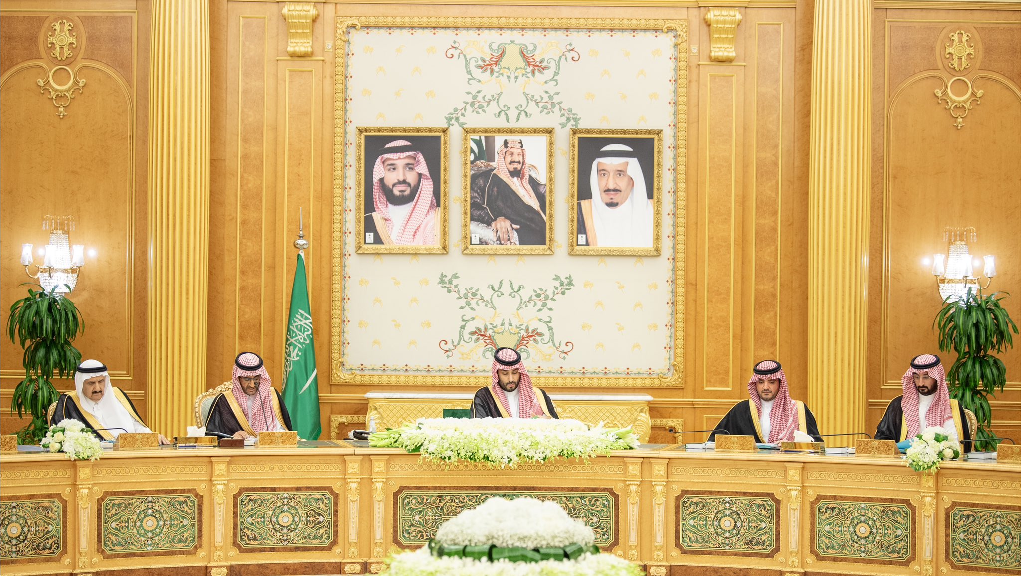 ولي العهد يرأس جلسة مجلس الوزراء