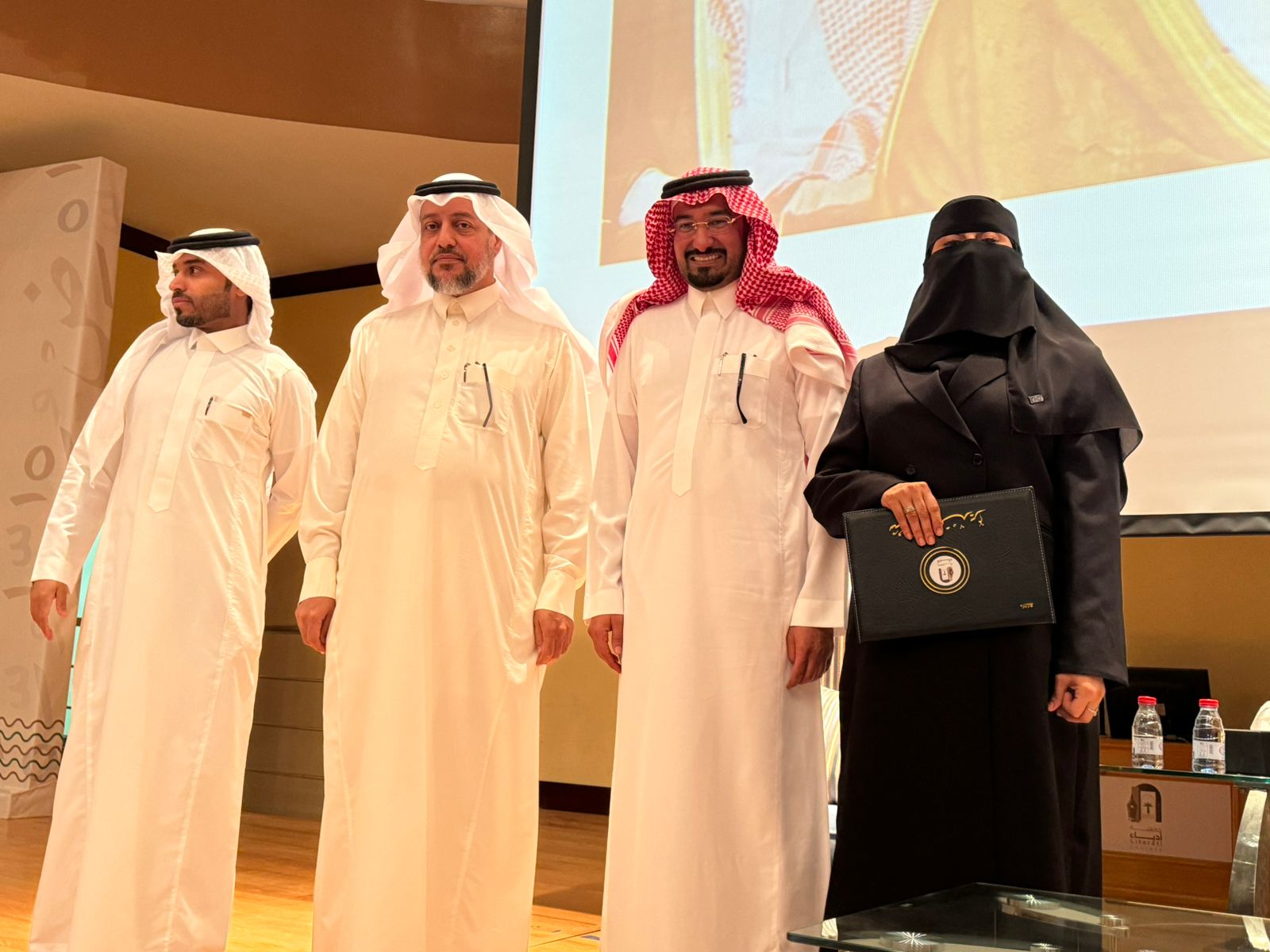 الأحساء.. محاضرة بعنوان "أوراق من الشعر الوطني السعودي"