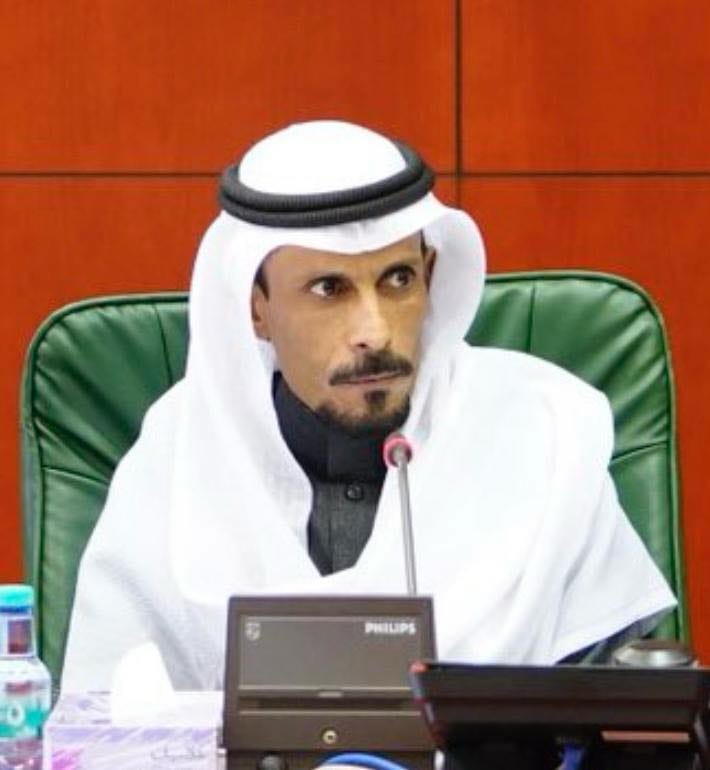 "رئيس نادي أثر": وهب الله الحكم لأسرة قادت شعبها إلي مصاف الدول