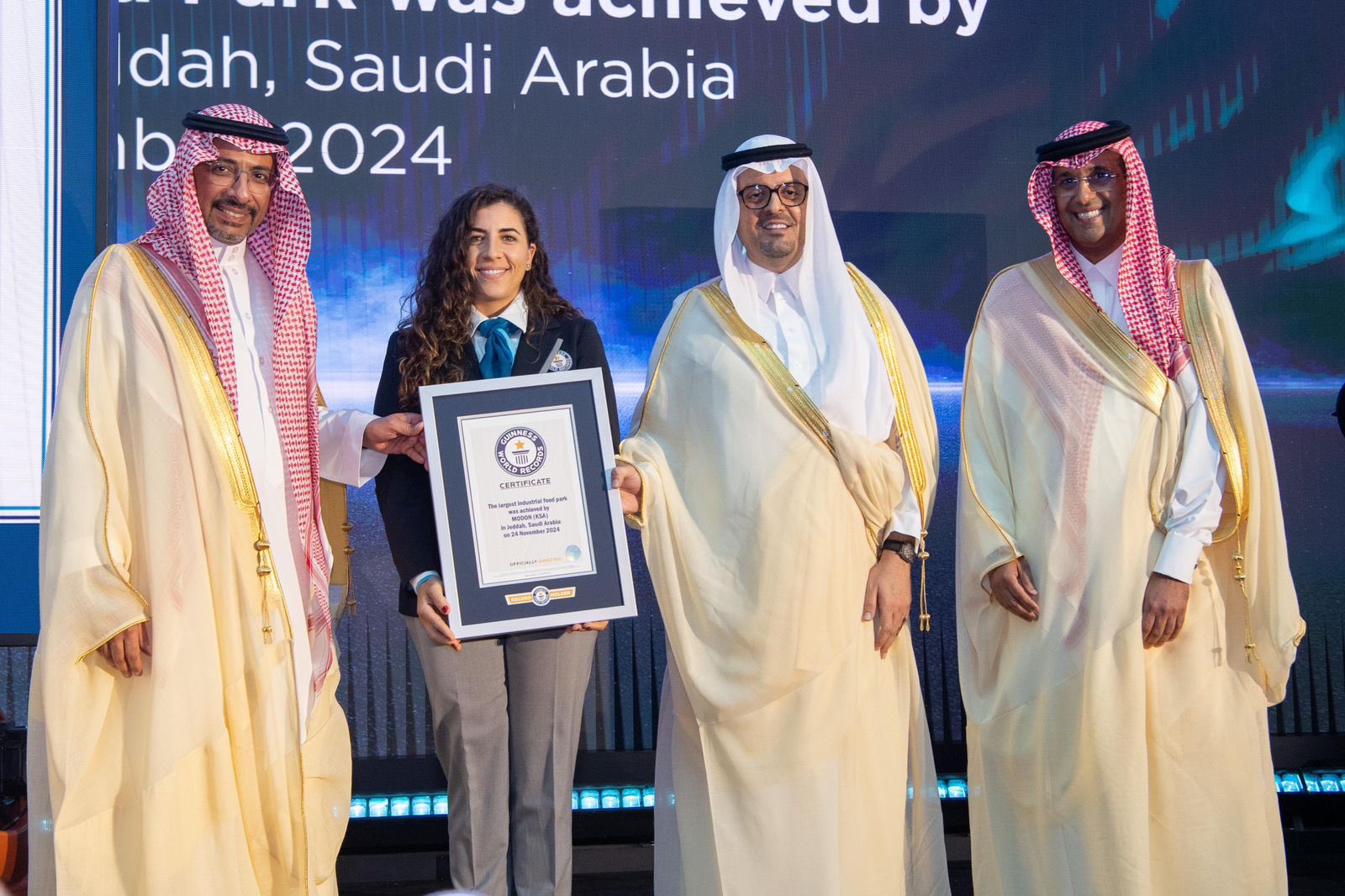 "السعودية" تتصدر العالم بأكبر تجمع غذائي من نوعه في موسوعة غينيس