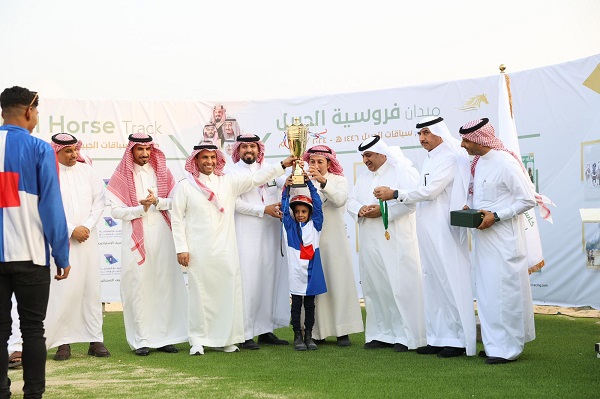 ميدان فروسية الجبيل يُقيم سباقاً على كأس فارس التعليم