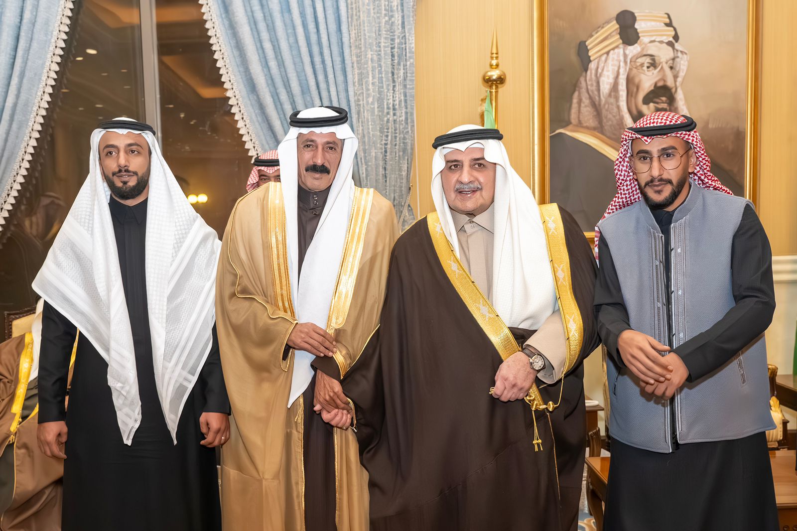 أمير منطقة تبوك يستقبل المواطن عبداللطيف العطوي الذي تنازل عن قاتل ابنه لوجه الله تعالى