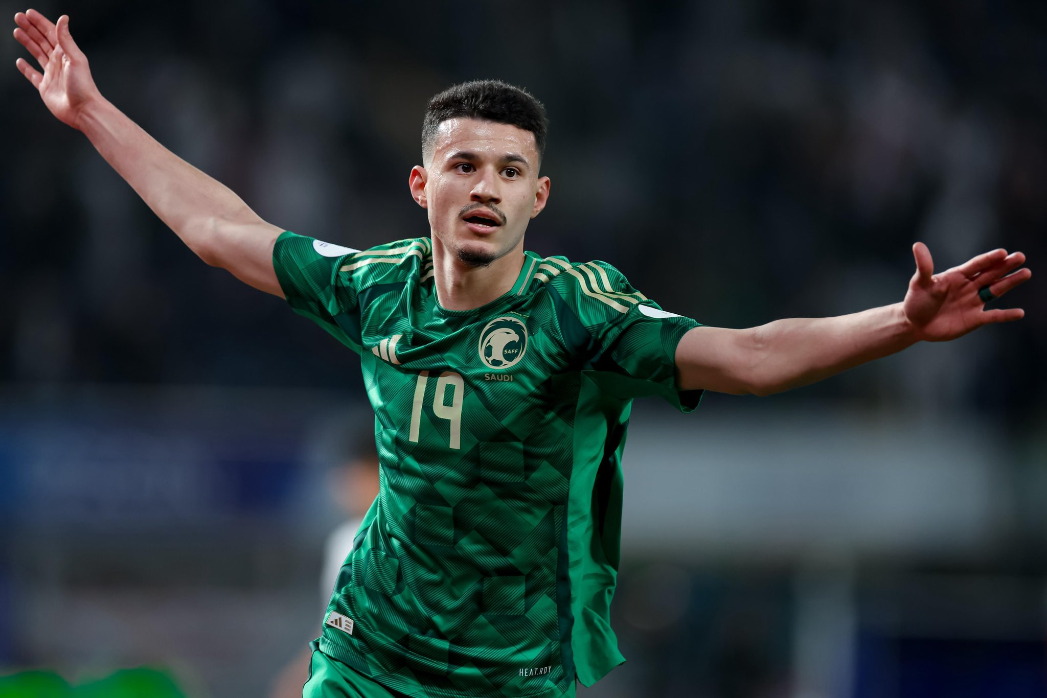 السعودية تحسم تأهلها إلى نصف نهائي كأس الخليج 26 بفوزها على العراق