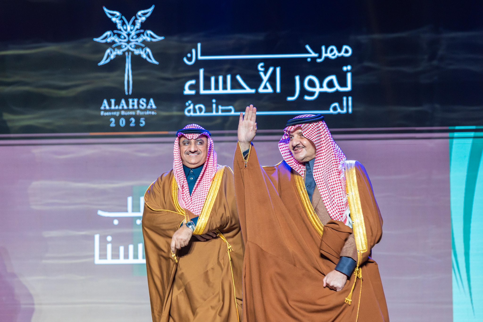 الأحساء.. أمير المنطقة الشرقية يُدشّن مهرجان التمور