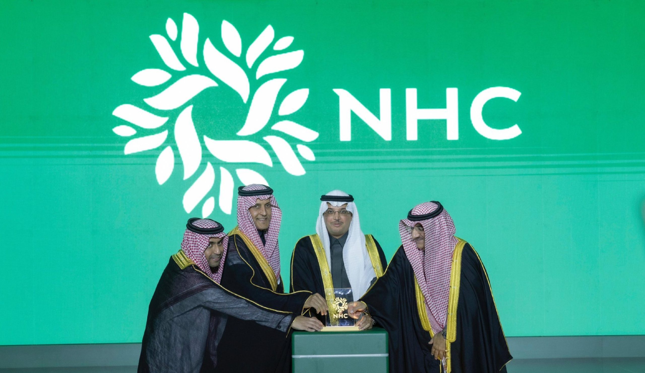 محافظ الأحساء يُدشّن وجهة "الورود" أحدث وجهات NHC العمرانية في المحافظة