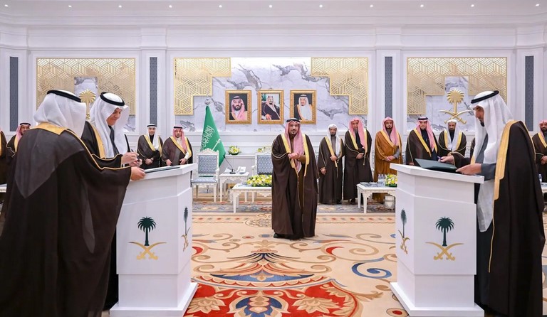 أمير القصيم يشهد توقيع اتفاقيات مشروع خط أنابيب (الجبيل – بريدة) بتكلفة بلغت 8 مليارات و 500 مليون ريال