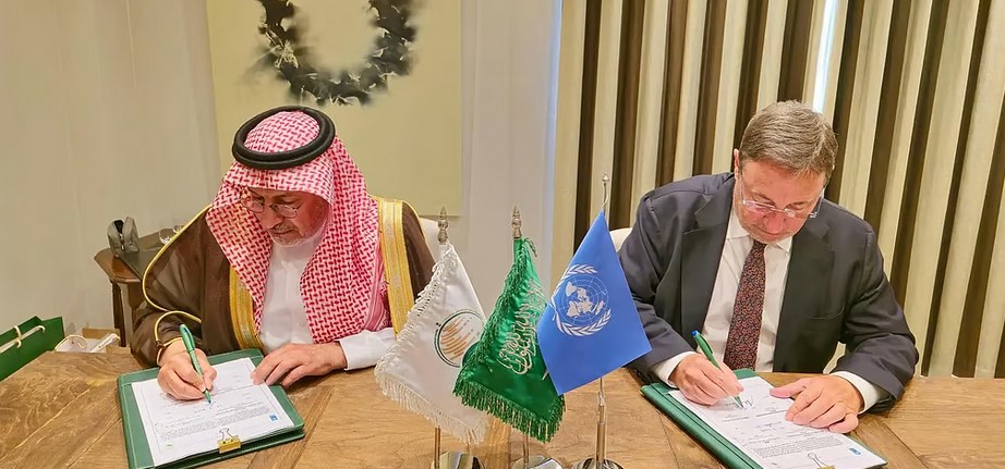 "مركز الملك سلمان للإغاثة" يوقّع مشروع برنامج تنفيذي مشترك لإعادة تأهيل المخابز المتضرّرة في #سوريا