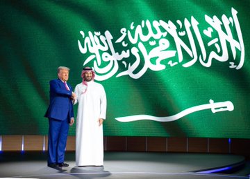 بطلب من ولي العهد.. ترامب يعلن رفع العقوبات عن "سوريا" #محمد_بن_سلمان_ينتصر_لسوريا  #منتدى_الاستثمار_السعودي_الأمريكي #SaudiUSForum2025