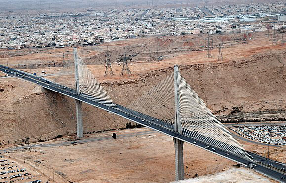 الجسر المعلق بالرياض: سلامة مُؤكدة