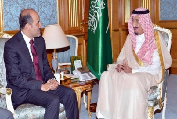 ولي العهد يستقبل رئيس الائتلاف السوري
