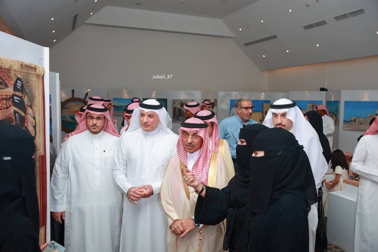 00ee99df 9335 4ecc be16 69c8ee7b8b9e